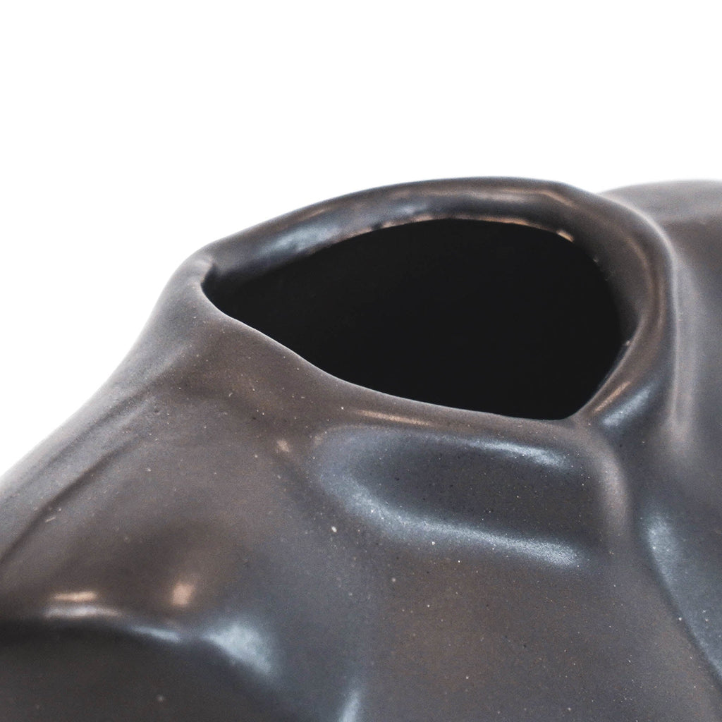 Lina Vaas – Keramiek Torso Zwart (24 cm)