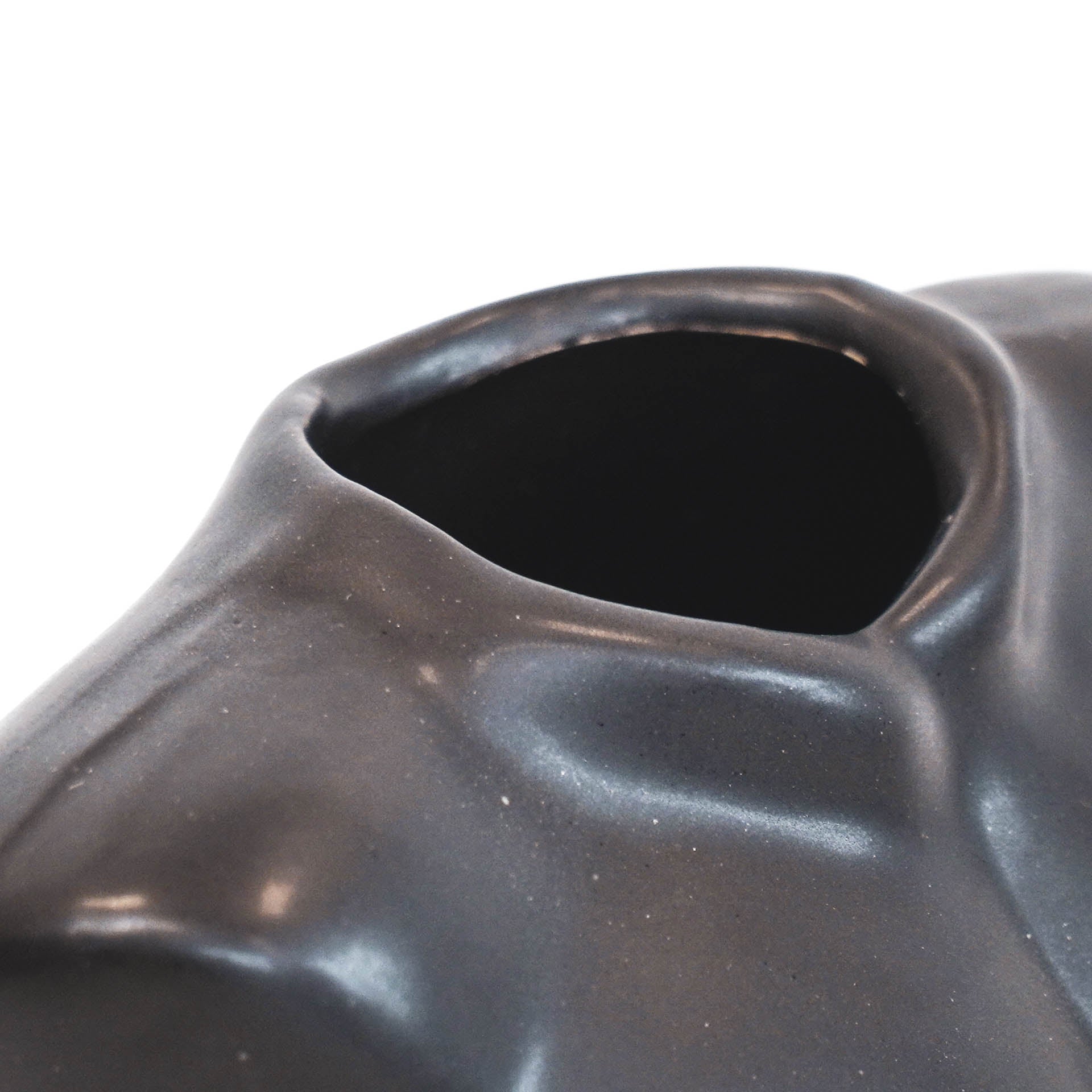 Lina Vaas – Keramiek Torso Zwart (24 cm)