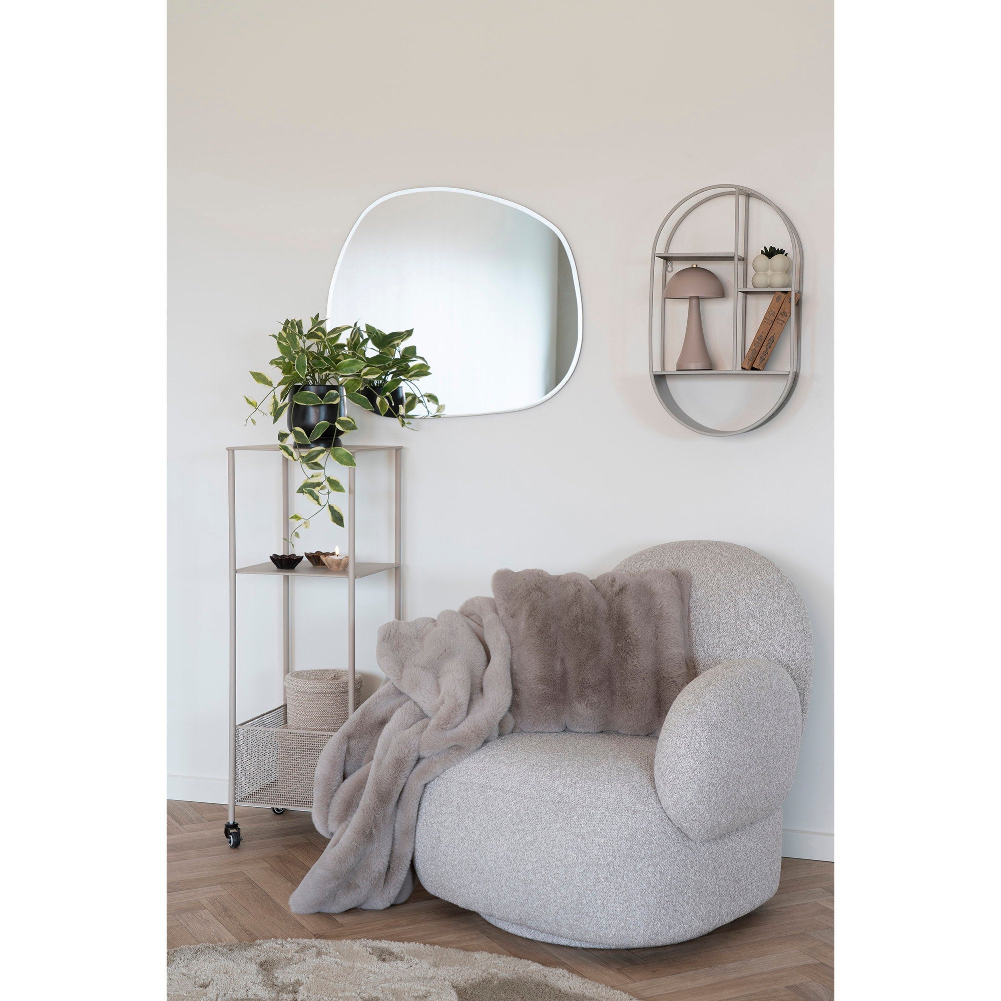 Lina Wandplank – Ovaal Koelgrijs (60 cm)