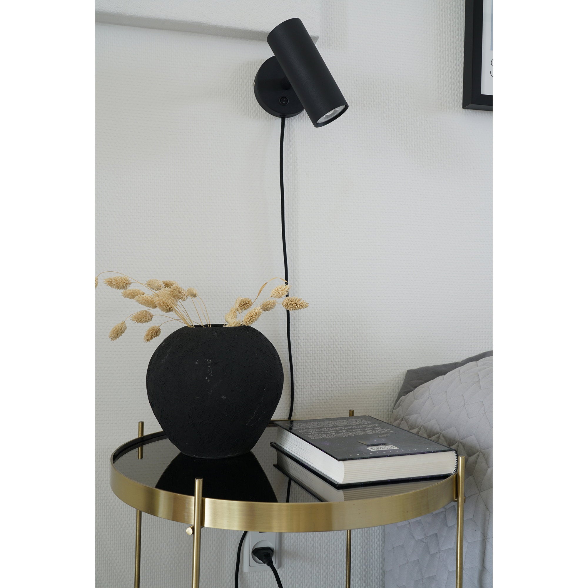 Kuro Wandlamp – Minimal Zwart