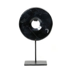 Kuro Sculptuur – Marmeren Schijf op Standaard (Zwart M)