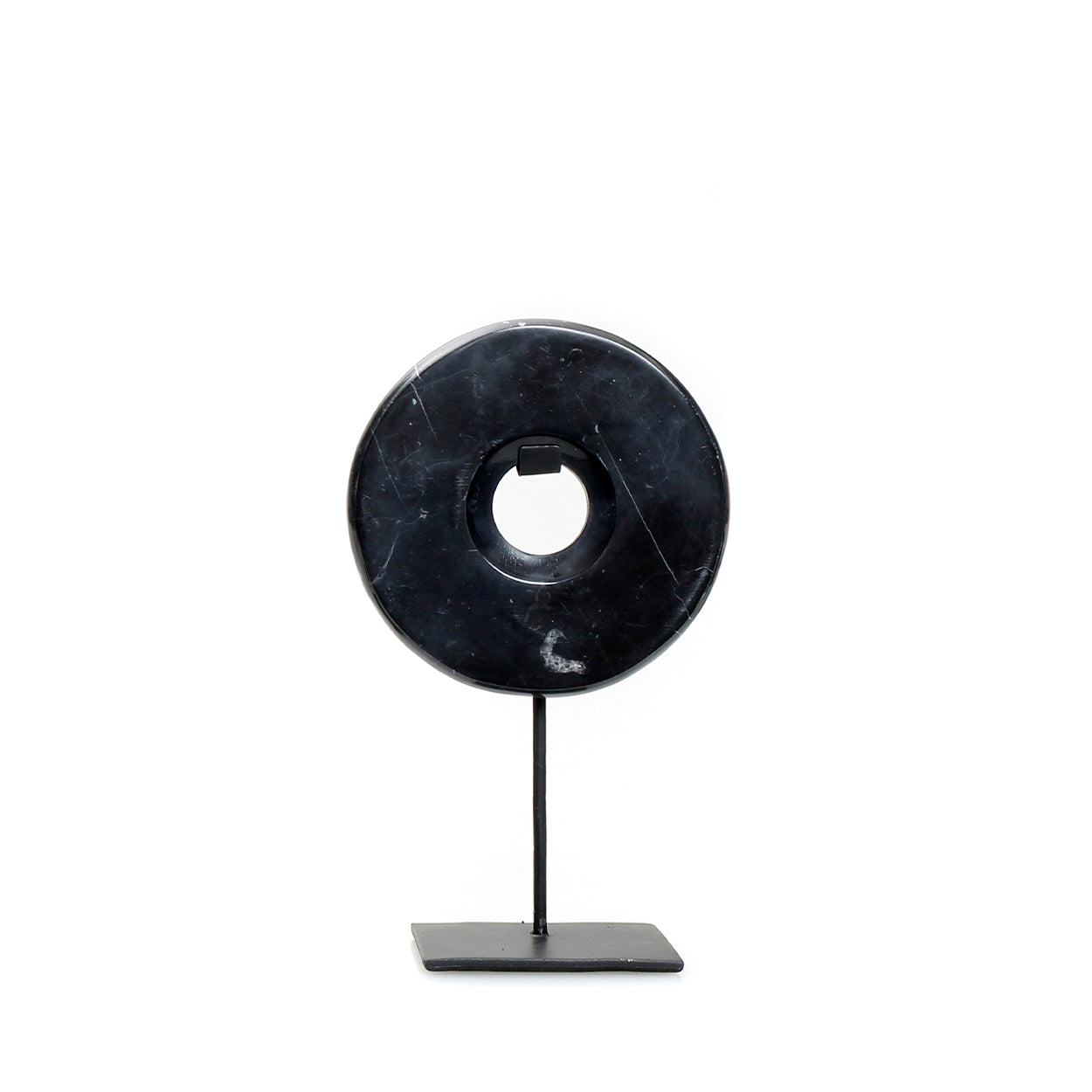 Kuro Sculptuur – Marmeren Schijf op Standaard (Zwart S)