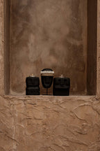 Kuro Kandelaar – Sumba Stone #26 Zwart