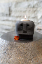Kuro Kandelaar – Sumba Stone #27 Zwart