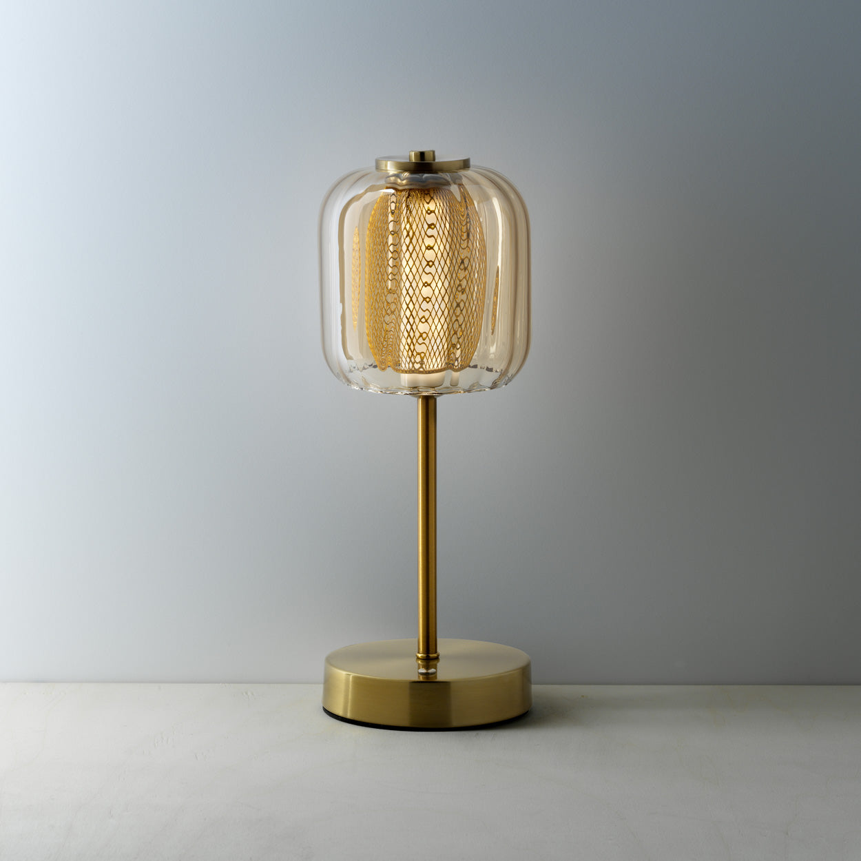 Kuro Tafellamp – Lighty Gaga Messing LED
