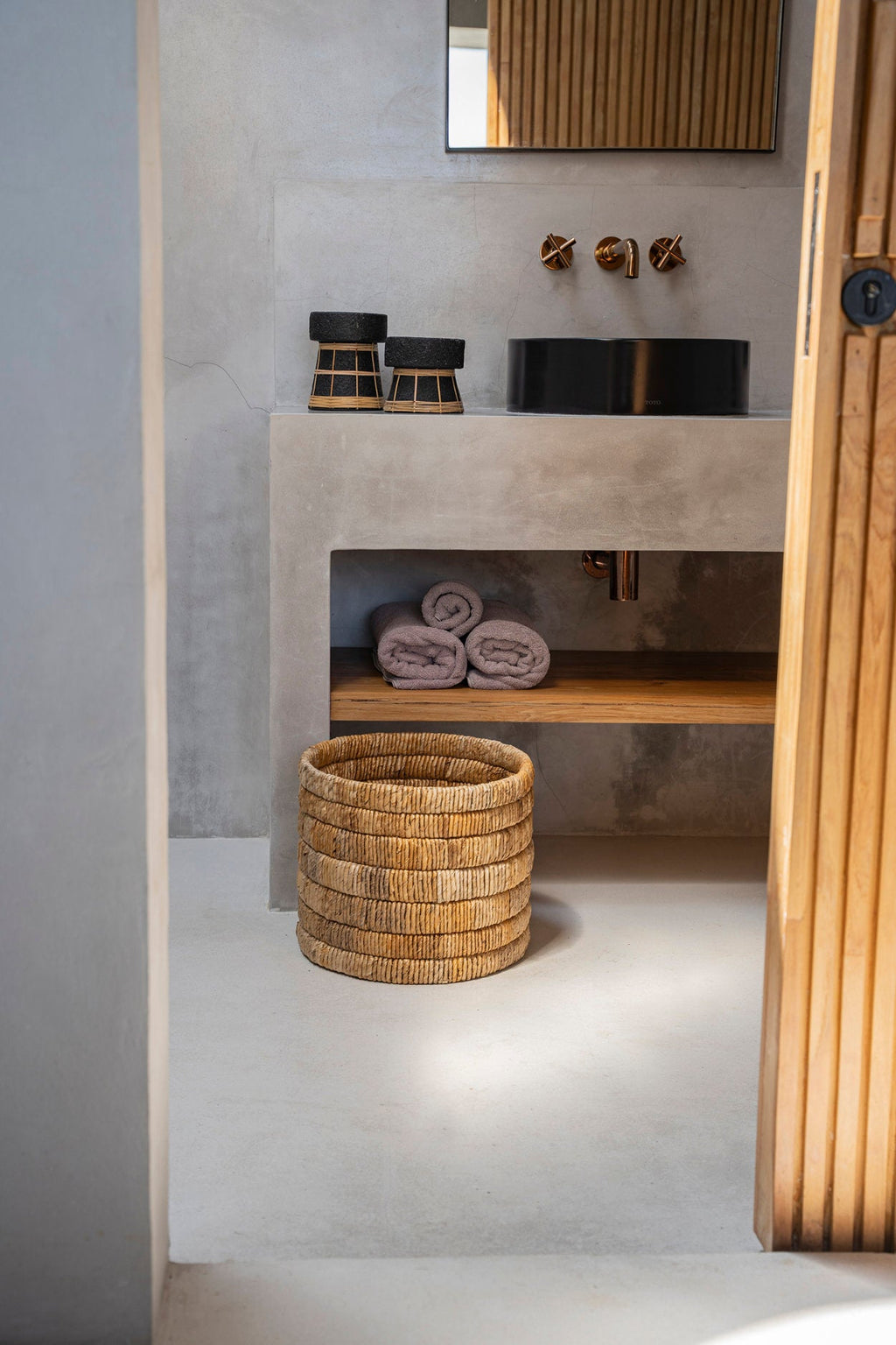 Kuro Kandelaar – Serene Zwart (M)